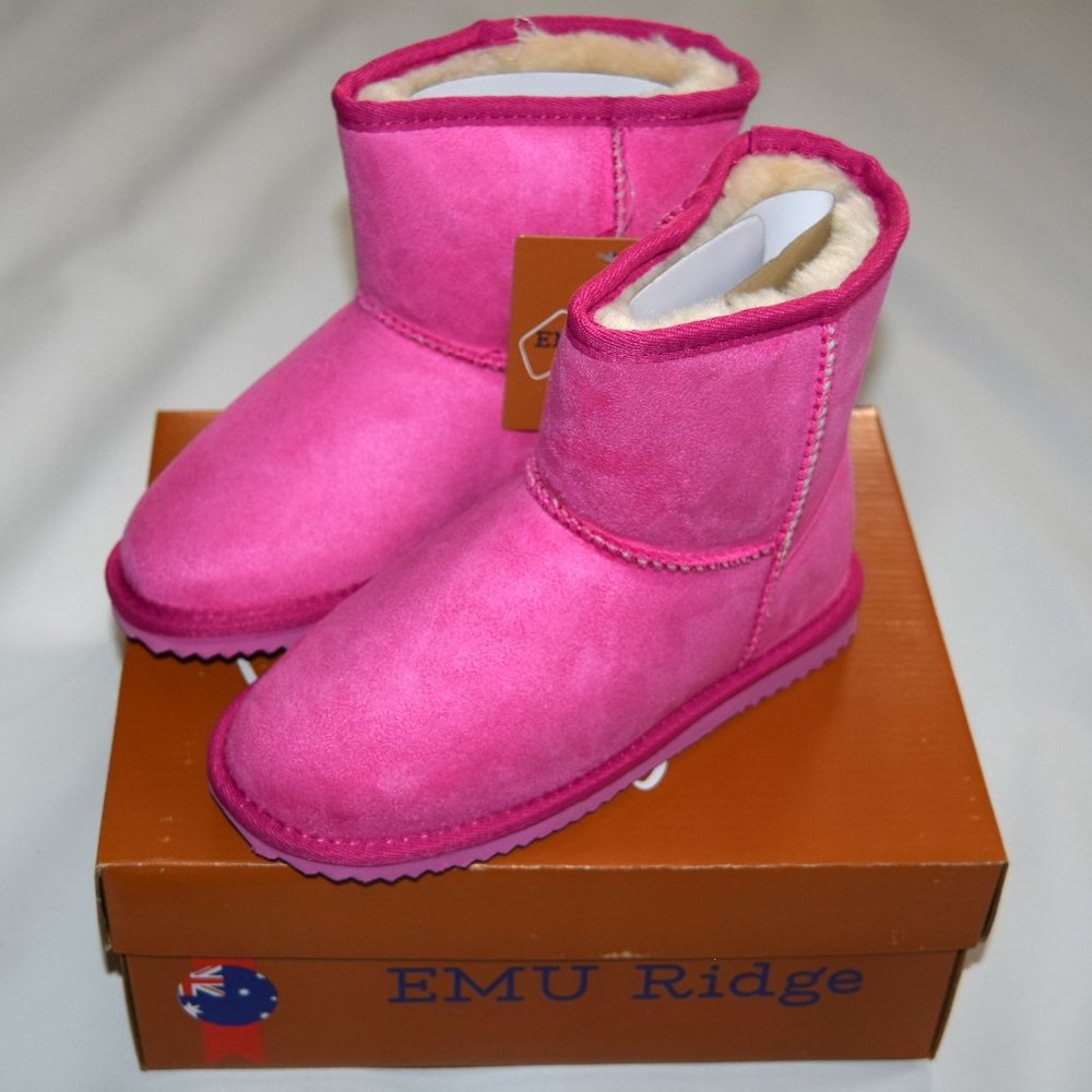 EMU RIDGE AUSTRALIA Kirby Mini Pink Faux Suede Pull On Boots 13 **NEW**